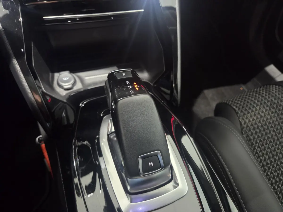 1.2 PureTech GT | Automaat | Panoramadak | Camera | Stoelverwarming