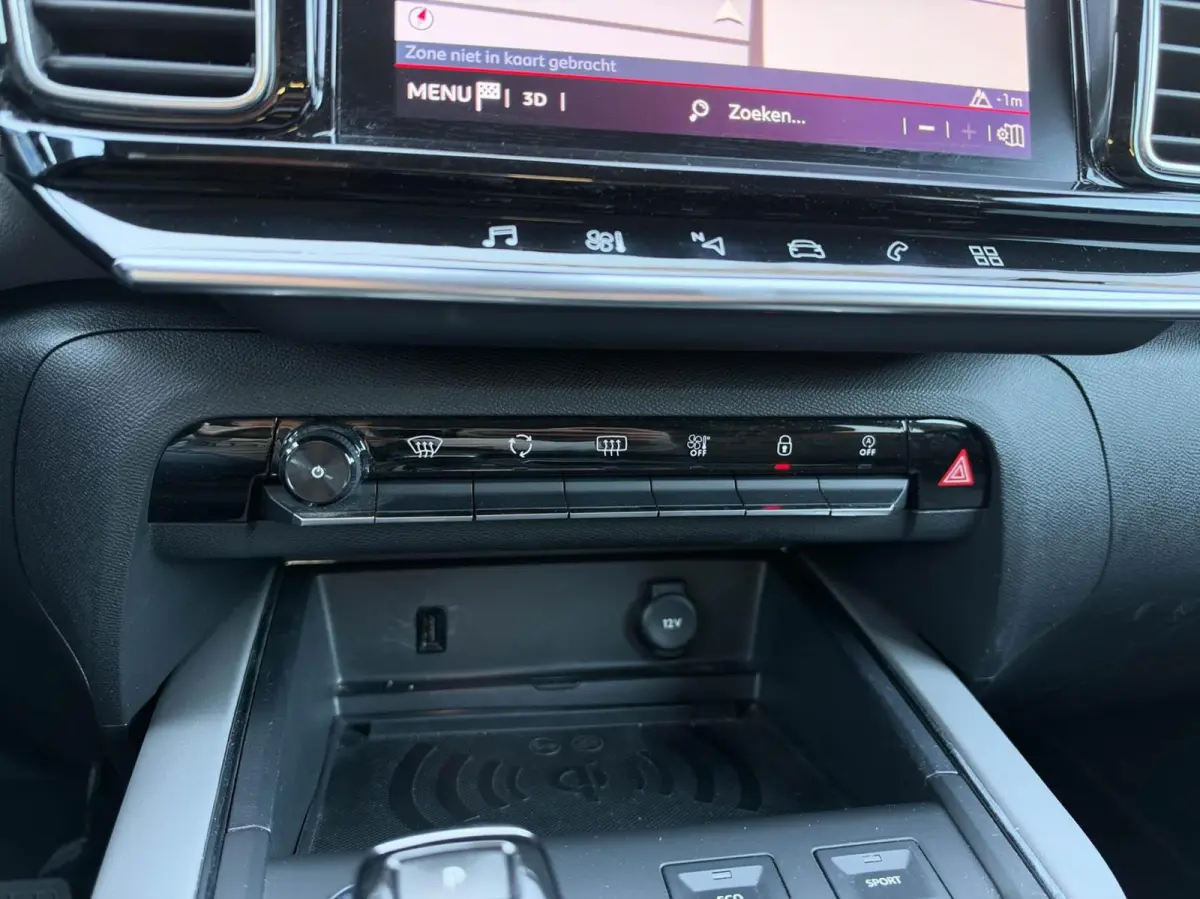 1.2 PureTech Automaat Feel | Navigatie | Adaptive cruise | Camera | Trekhaak