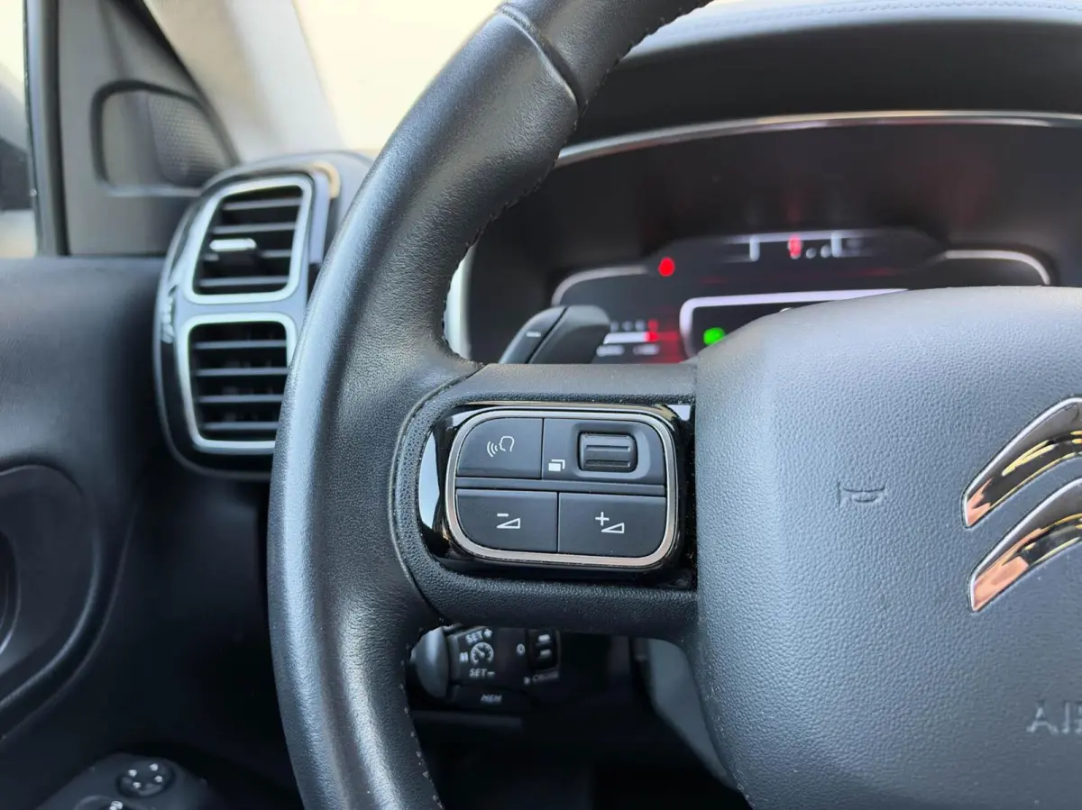 1.2 PureTech Automaat Feel | Navigatie | Adaptive cruise | Camera | Trekhaak