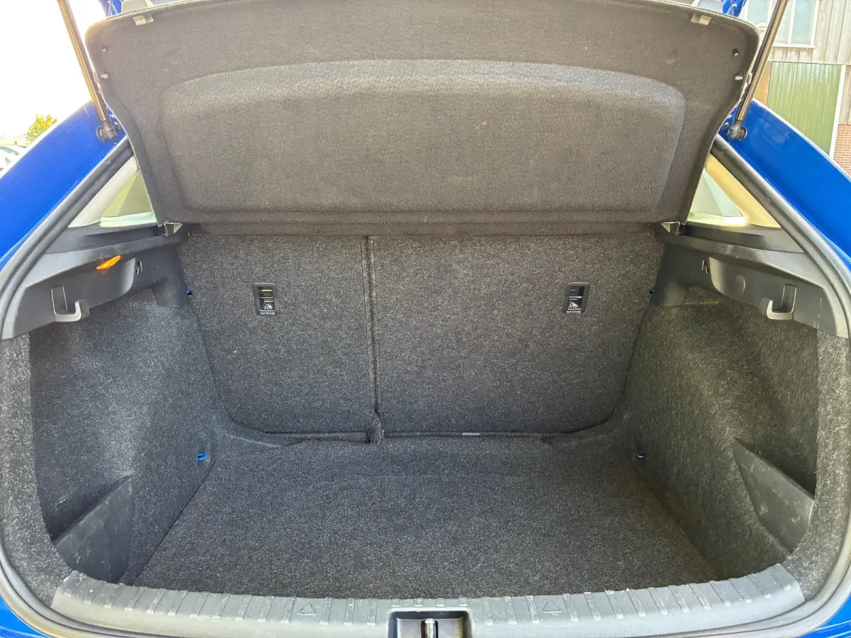 1.0 TSI Ambition | ACC + Airco + Navi nu € 9.975,-!!!