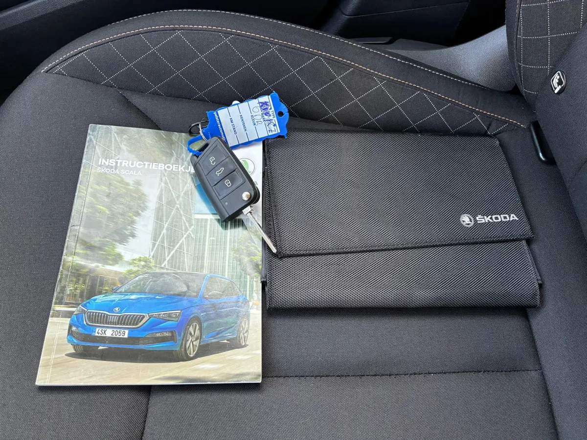 1.0 TSI Ambition | ACC + Airco + Navi nu € 9.975,-!!!