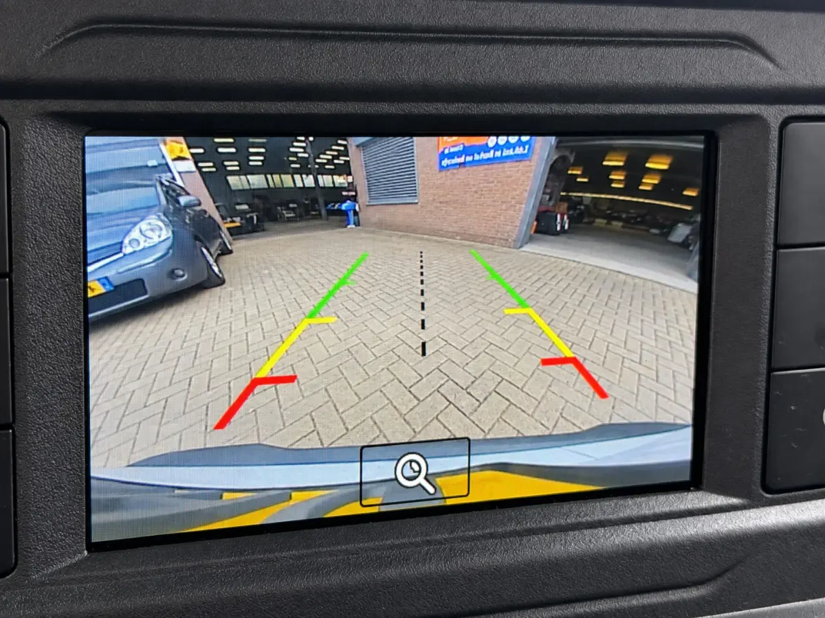 1.0 Carplay/ Camera/ Climate/Cruise