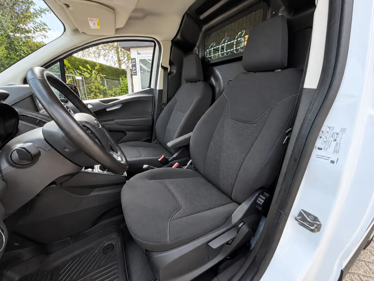 1.0 Carplay/ Camera/ Climate/Cruise