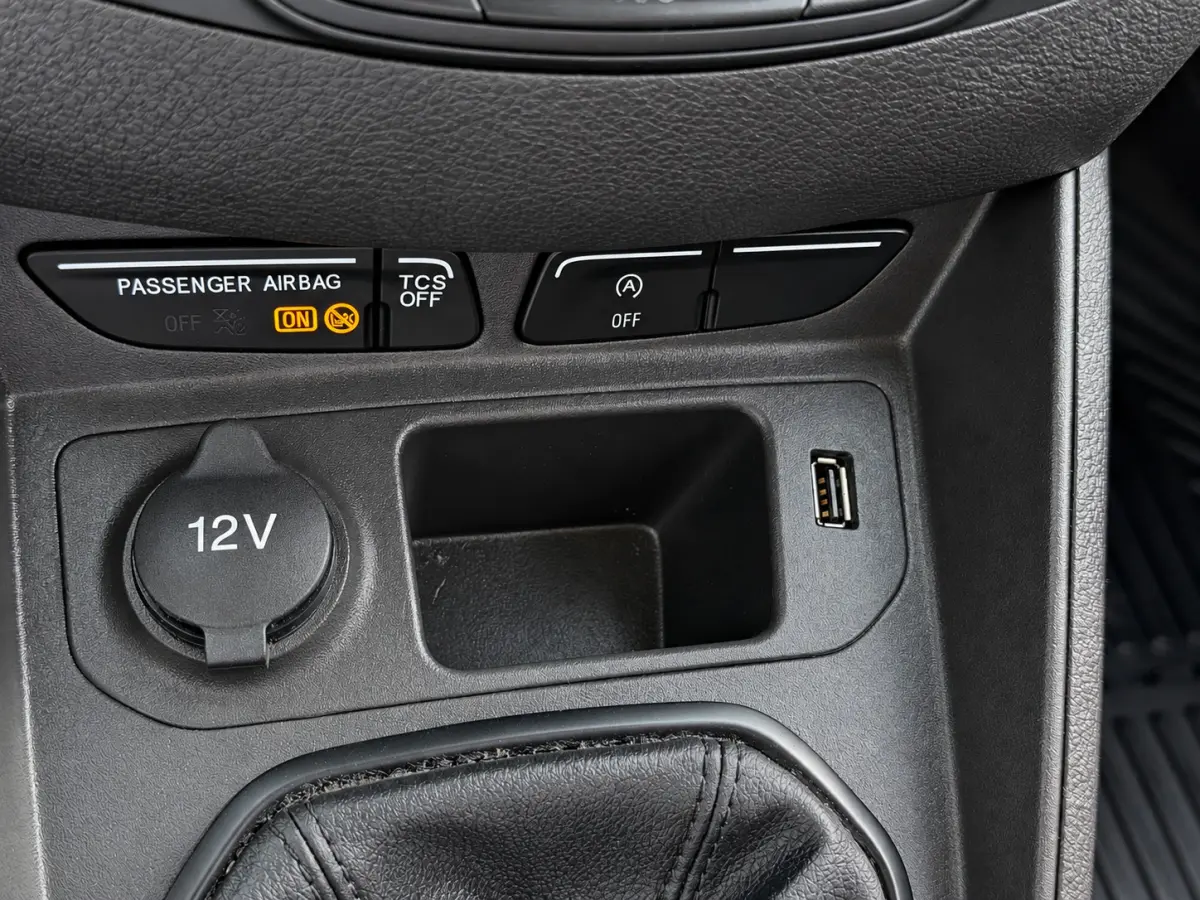 1.0 Carplay/ Camera/ Climate/Cruise