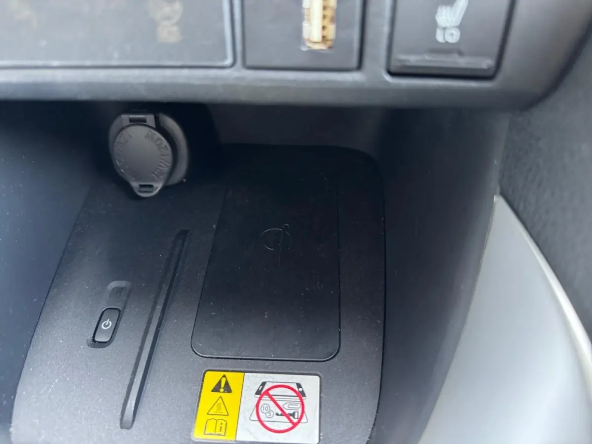 1.5 Hybrid Style | Navigatie | Climate control | Parkeer camera | Stoel verwarming | Keyless