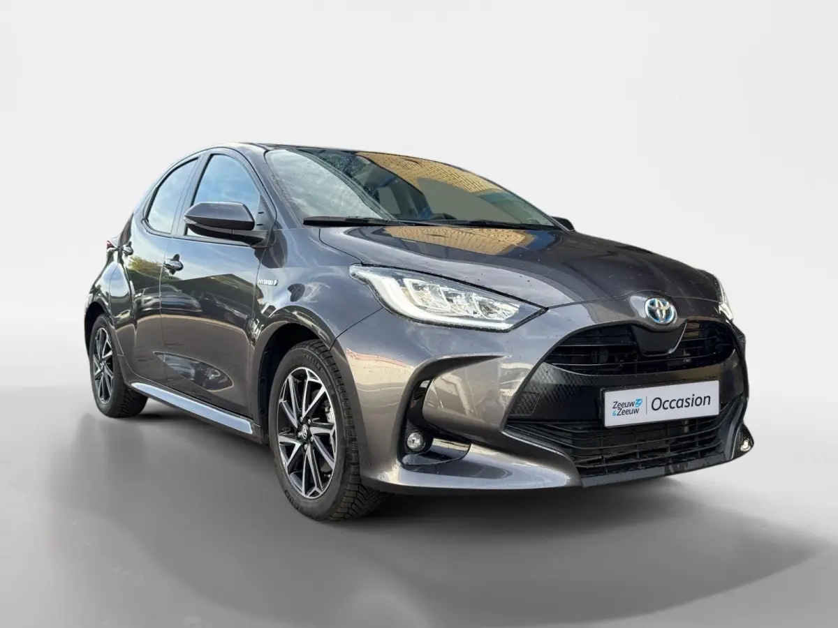 1.5 Hybrid Style | Navigatie | Climate control | Parkeer camera | Stoel verwarming | Keyless