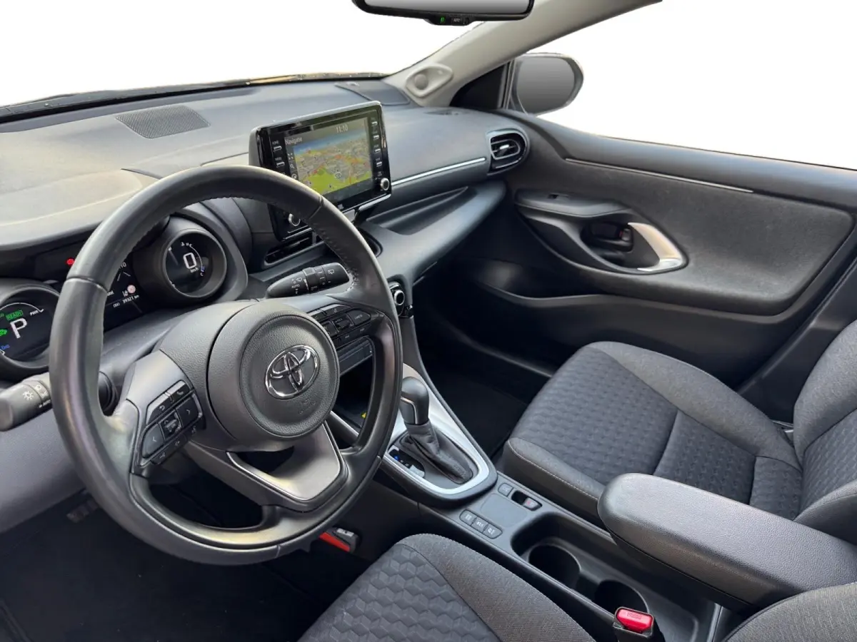 1.5 Hybrid Style | Navigatie | Climate control | Parkeer camera | Stoel verwarming | Keyless