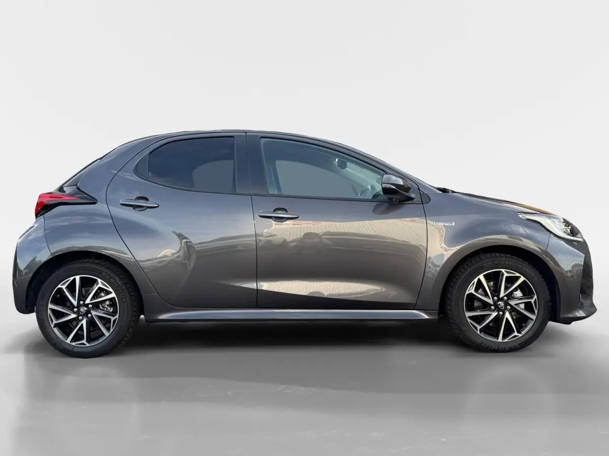 1.5 Hybrid Style | Navigatie | Climate control | Parkeer camera | Stoel verwarming | Keyless