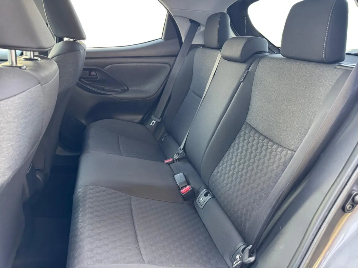 1.5 Hybrid Style | Navigatie | Climate control | Parkeer camera | Stoel verwarming | Keyless