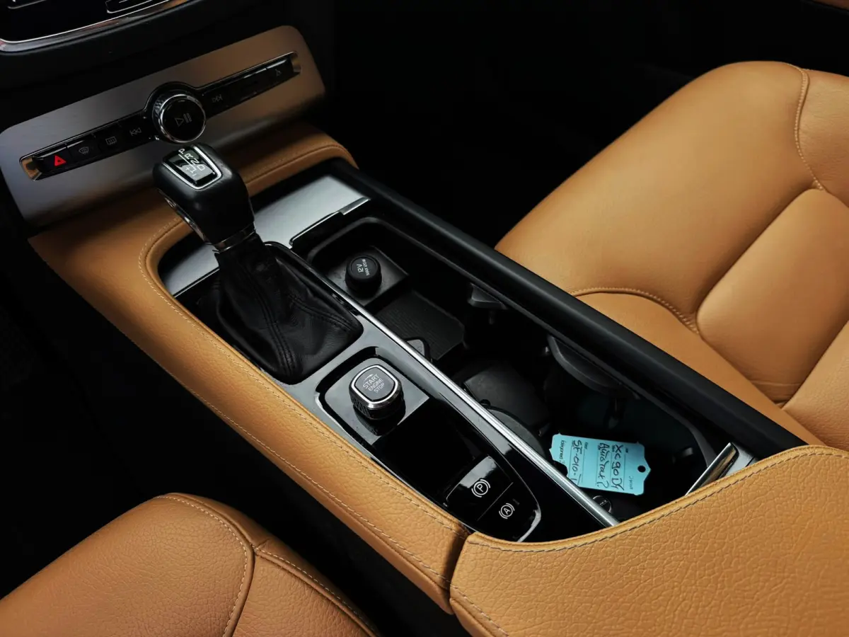 2.0 D4 90th Anniversary Edition 190PK|Full Led|Adaptive Cruise|StoelVW|Carplay|7-Zits|Lane Assist|Camera|Trekhaak|Isofi