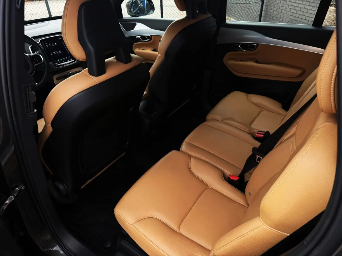 2.0 D4 90th Anniversary Edition 190PK|Full Led|Adaptive Cruise|StoelVW|Carplay|7-Zits|Lane Assist|Camera|Trekhaak|Isofi