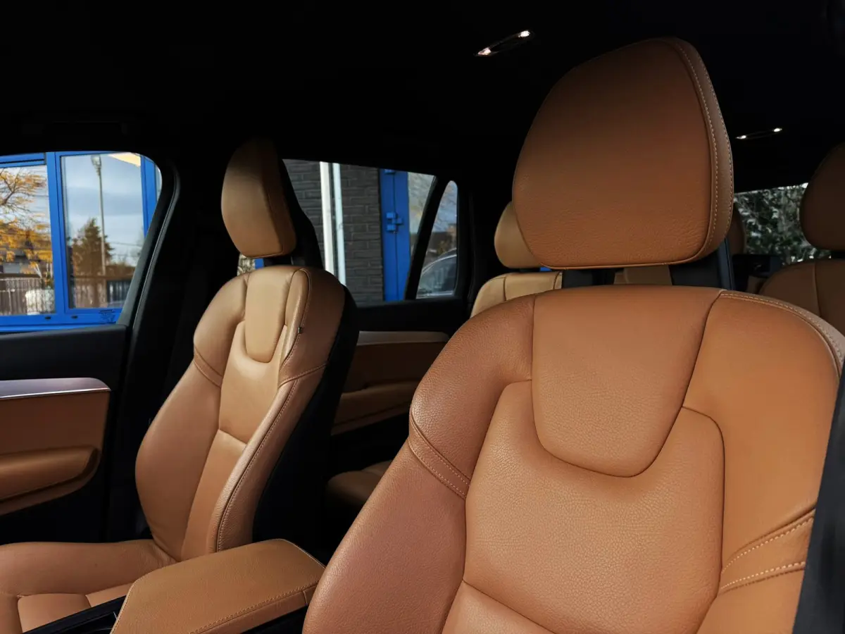 2.0 D4 90th Anniversary Edition 190PK|Full Led|Adaptive Cruise|StoelVW|Carplay|7-Zits|Lane Assist|Camera|Trekhaak|Isofi