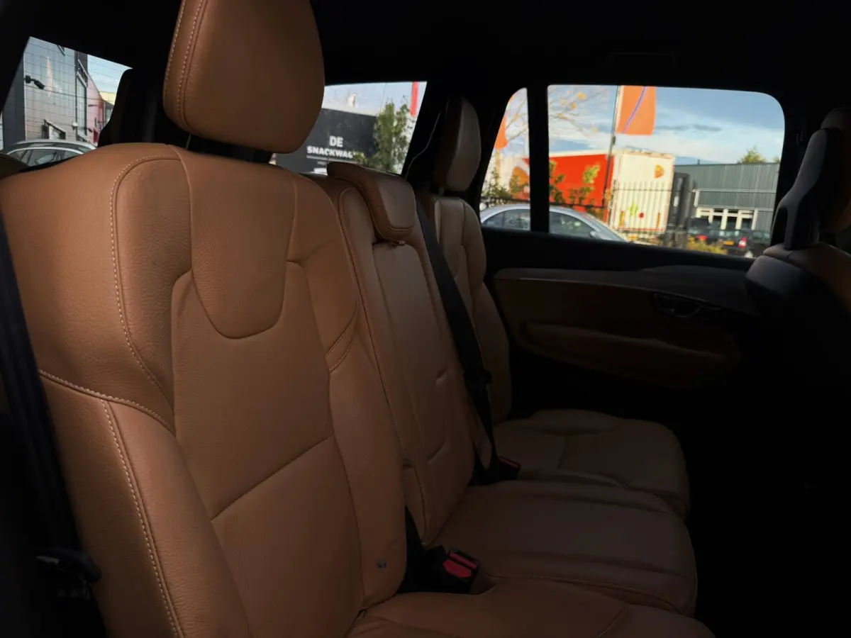 2.0 D4 90th Anniversary Edition 190PK|Full Led|Adaptive Cruise|StoelVW|Carplay|7-Zits|Lane Assist|Camera|Trekhaak|Isofi
