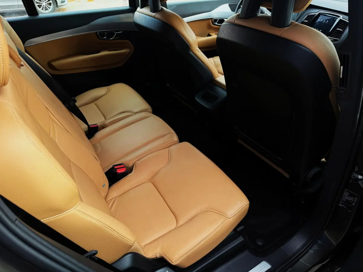 2.0 D4 90th Anniversary Edition 190PK|Full Led|Adaptive Cruise|StoelVW|Carplay|7-Zits|Lane Assist|Camera|Trekhaak|Isofi