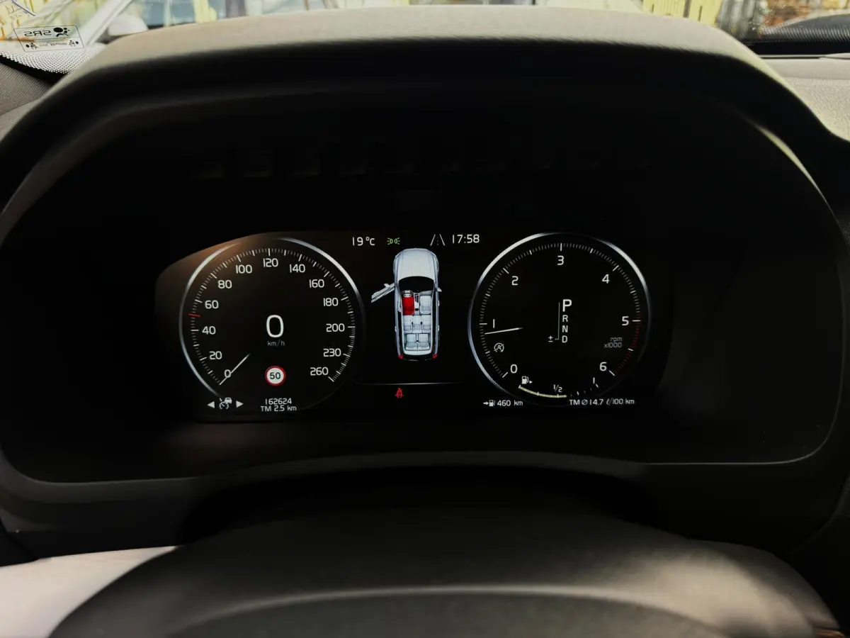 2.0 D4 90th Anniversary Edition 190PK|Full Led|Adaptive Cruise|StoelVW|Carplay|7-Zits|Lane Assist|Camera|Trekhaak|Isofi