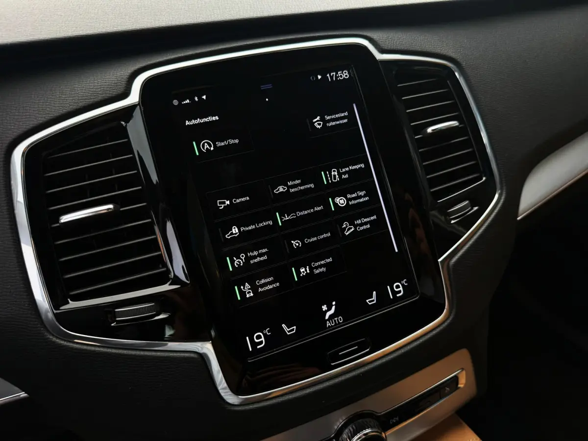 2.0 D4 90th Anniversary Edition 190PK|Full Led|Adaptive Cruise|StoelVW|Carplay|7-Zits|Lane Assist|Camera|Trekhaak|Isofi