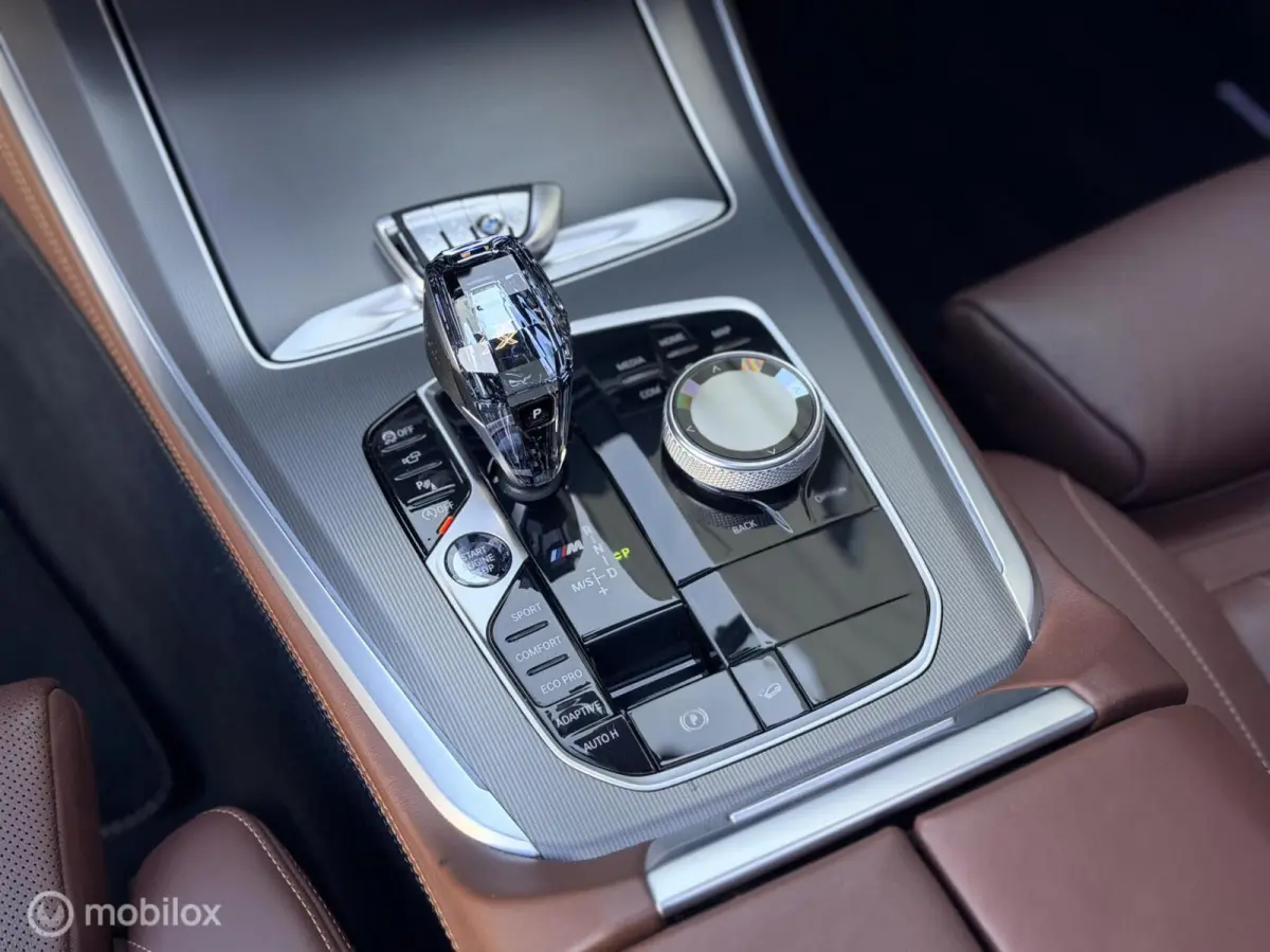 M50i High Executive BTW BOMVOLL TOPSTAAT!!!