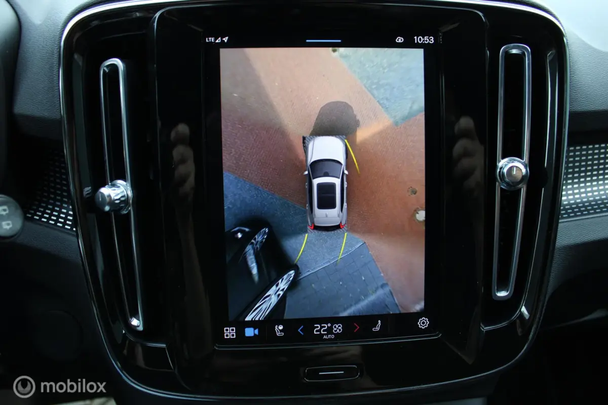 P8 409 PK AWD R-Design, Wit parelmoer, Zwart dak, Donker glas, Stoel-stuurverwarming, Cruise, Clima, Navi, App connect , Pdc + Camera rondom