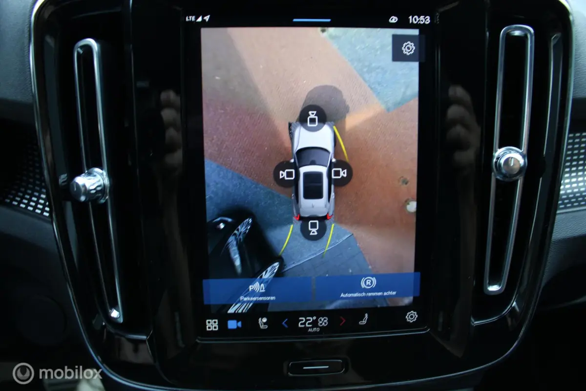 P8 409 PK AWD R-Design, Wit parelmoer, Zwart dak, Donker glas, Stoel-stuurverwarming, Cruise, Clima, Navi, App connect , Pdc + Camera rondom