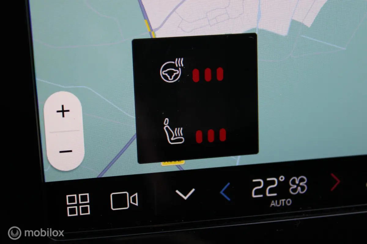 P8 409 PK AWD R-Design, Wit parelmoer, Zwart dak, Donker glas, Stoel-stuurverwarming, Cruise, Clima, Navi, App connect , Pdc + Camera rondom