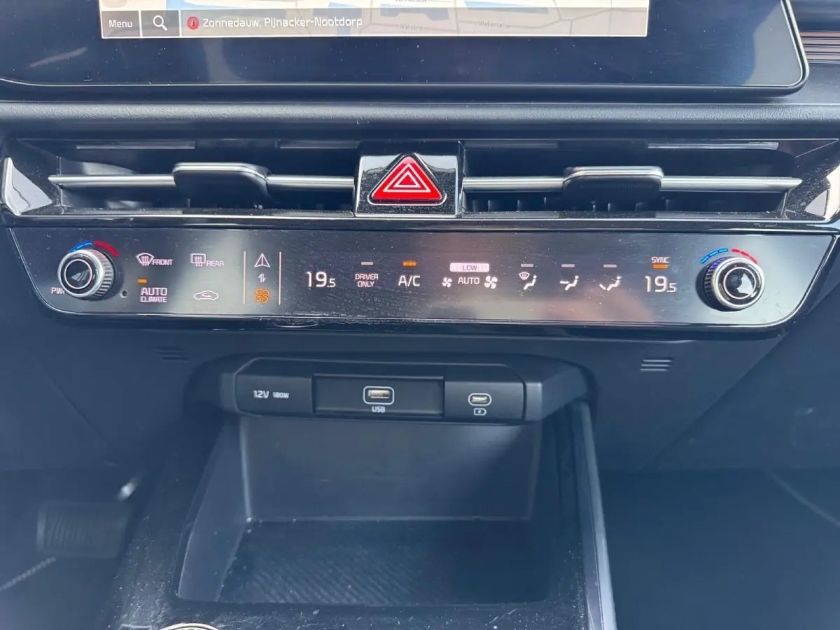 DynamicLine 64.8 kWh | Navigatie | LM-Velgen | Climate control | adaptieve cruise control | Keyless | Trekhaak