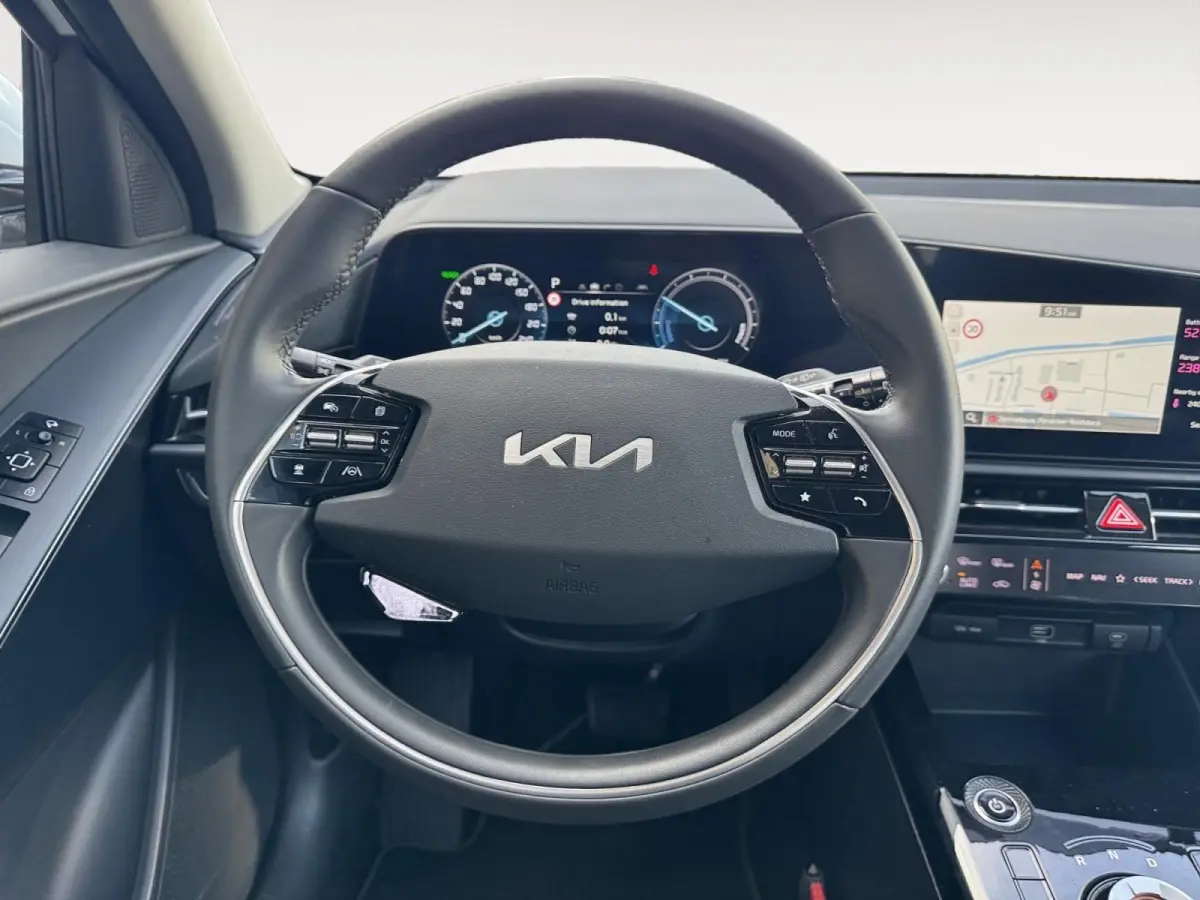 DynamicLine 64.8 kWh | Navigatie | LM-Velgen | Climate control | adaptieve cruise control | Keyless | Trekhaak