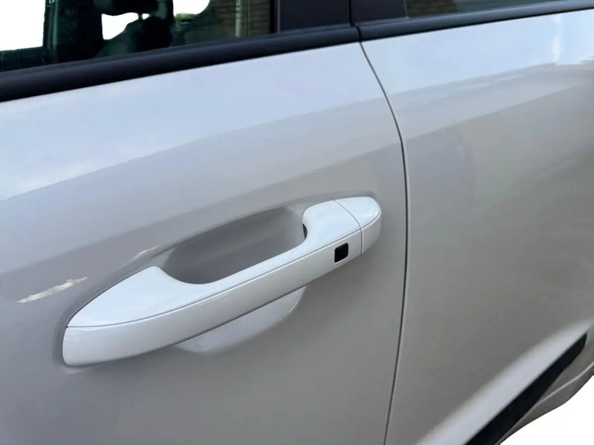 DynamicLine 64.8 kWh | Navigatie | LM-Velgen | Climate control | adaptieve cruise control | Keyless | Trekhaak