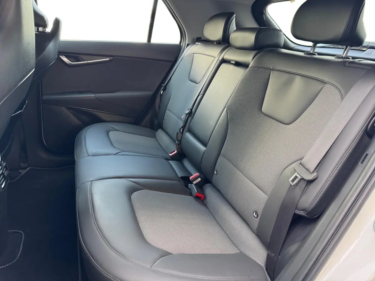 DynamicLine 64.8 kWh | Navigatie | LM-Velgen | Climate control | adaptieve cruise control | Keyless | Trekhaak