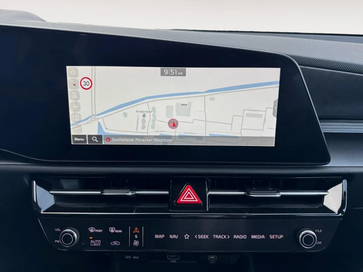 DynamicLine 64.8 kWh | Navigatie | LM-Velgen | Climate control | adaptieve cruise control | Keyless | Trekhaak
