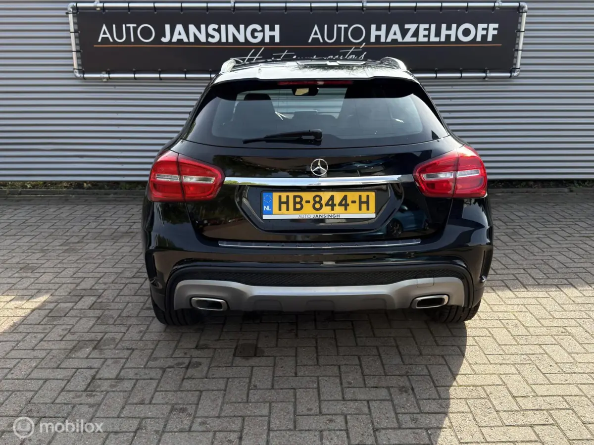 180 Prestige | Schuif/Kanteldak | Stoelverwarming | Bi-Xenon | LM Velgen |