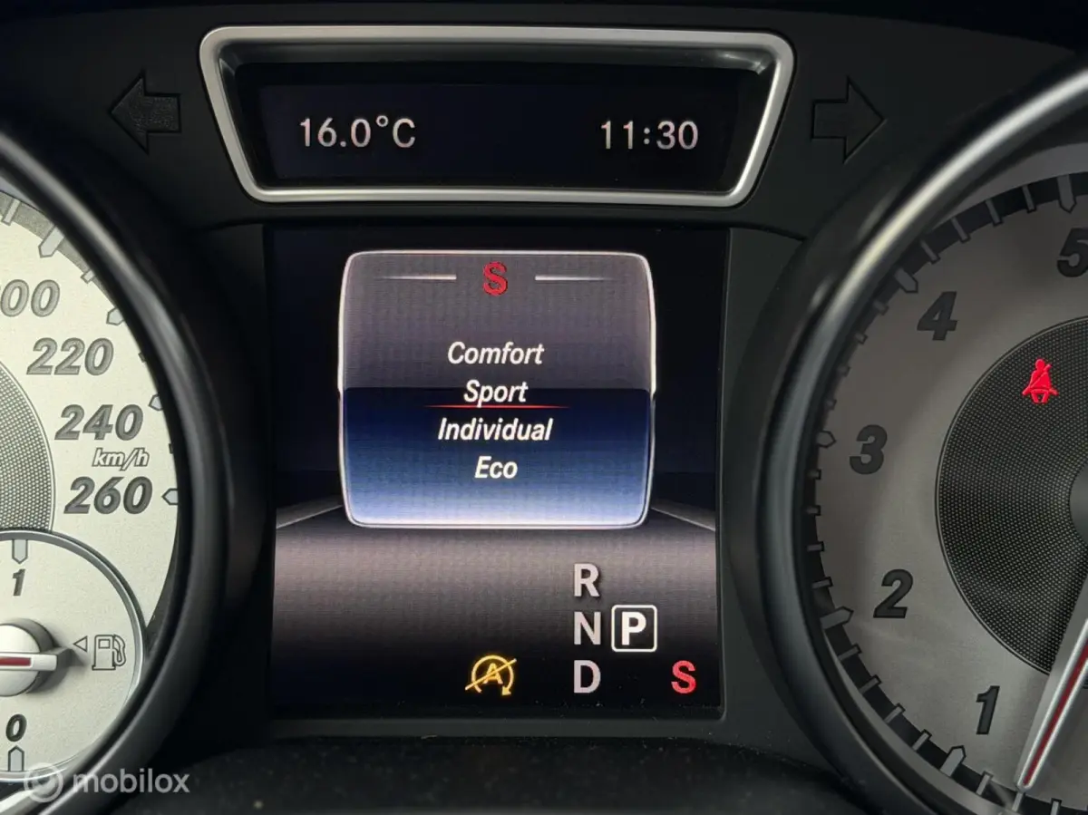 180 Prestige | Schuif/Kanteldak | Stoelverwarming | Bi-Xenon | LM Velgen |