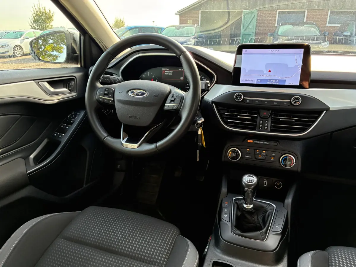 1.0 EcoBoost Trend Edition Business | Cruise + Airco + Navi nu € 12.975,-