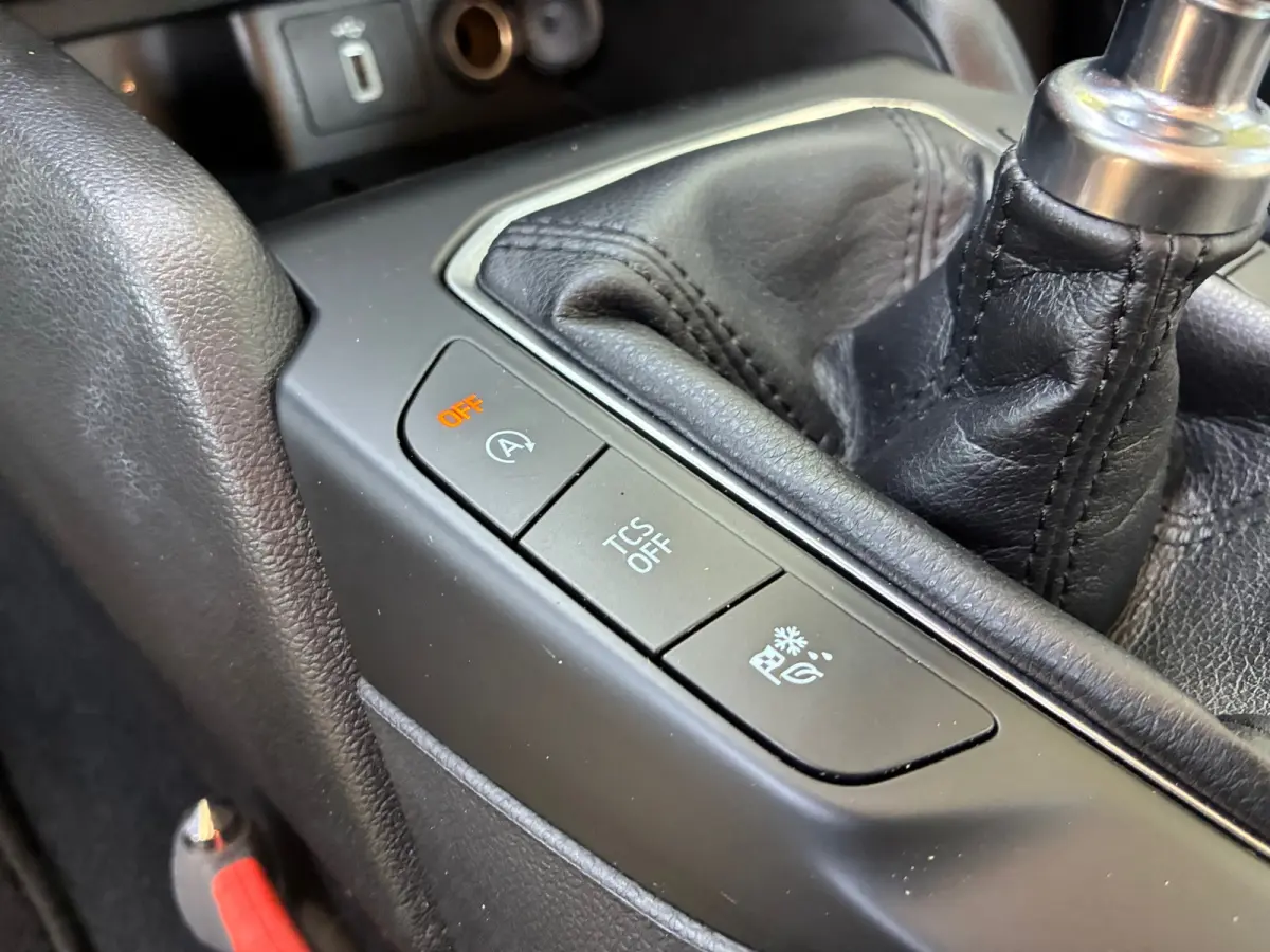 1.0 EcoBoost Trend Edition Business | Cruise + Airco + Navi nu € 12.975,-