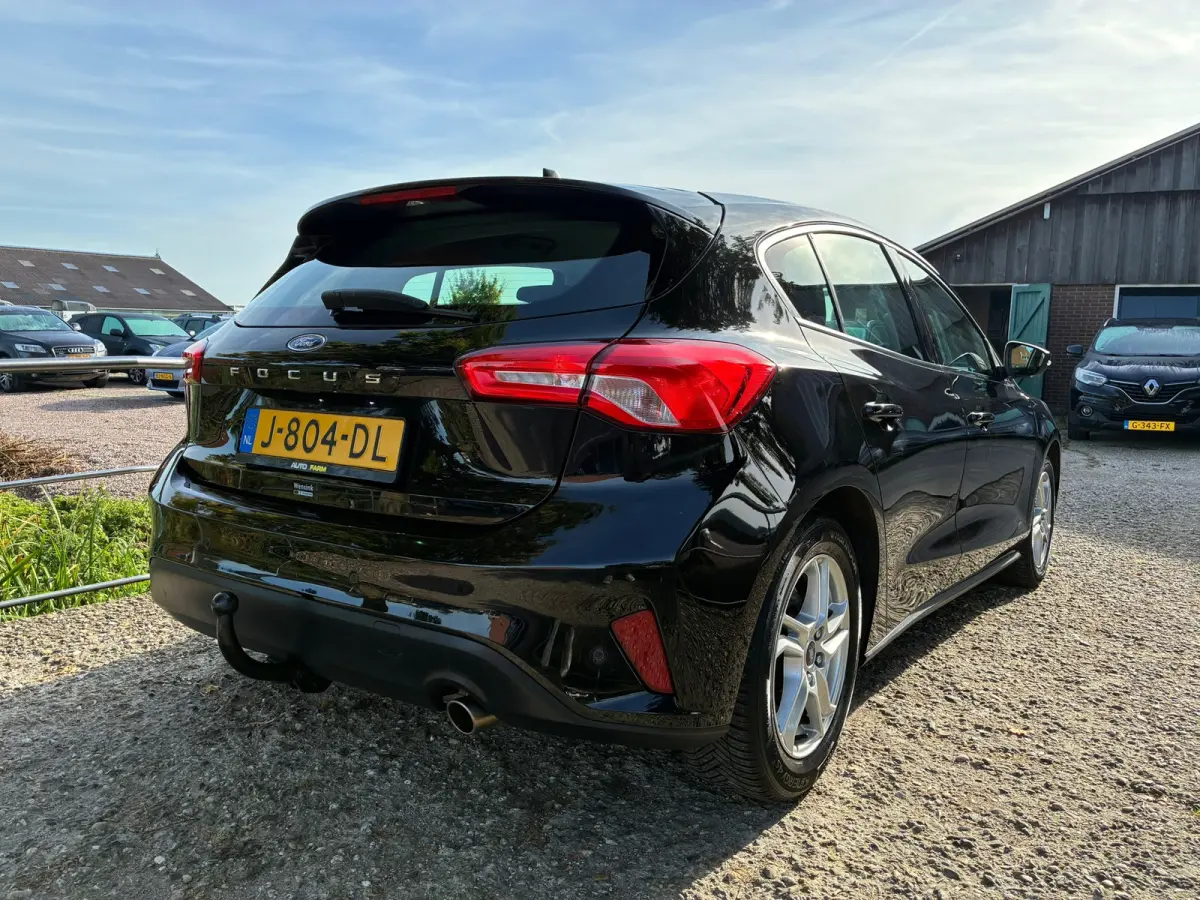 1.0 EcoBoost Trend Edition Business | Cruise + Airco + Navi nu € 12.975,-