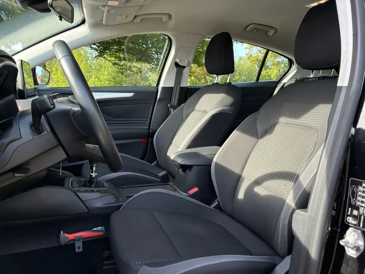 1.0 EcoBoost Trend Edition Business | Cruise + Airco + Navi nu € 12.975,-