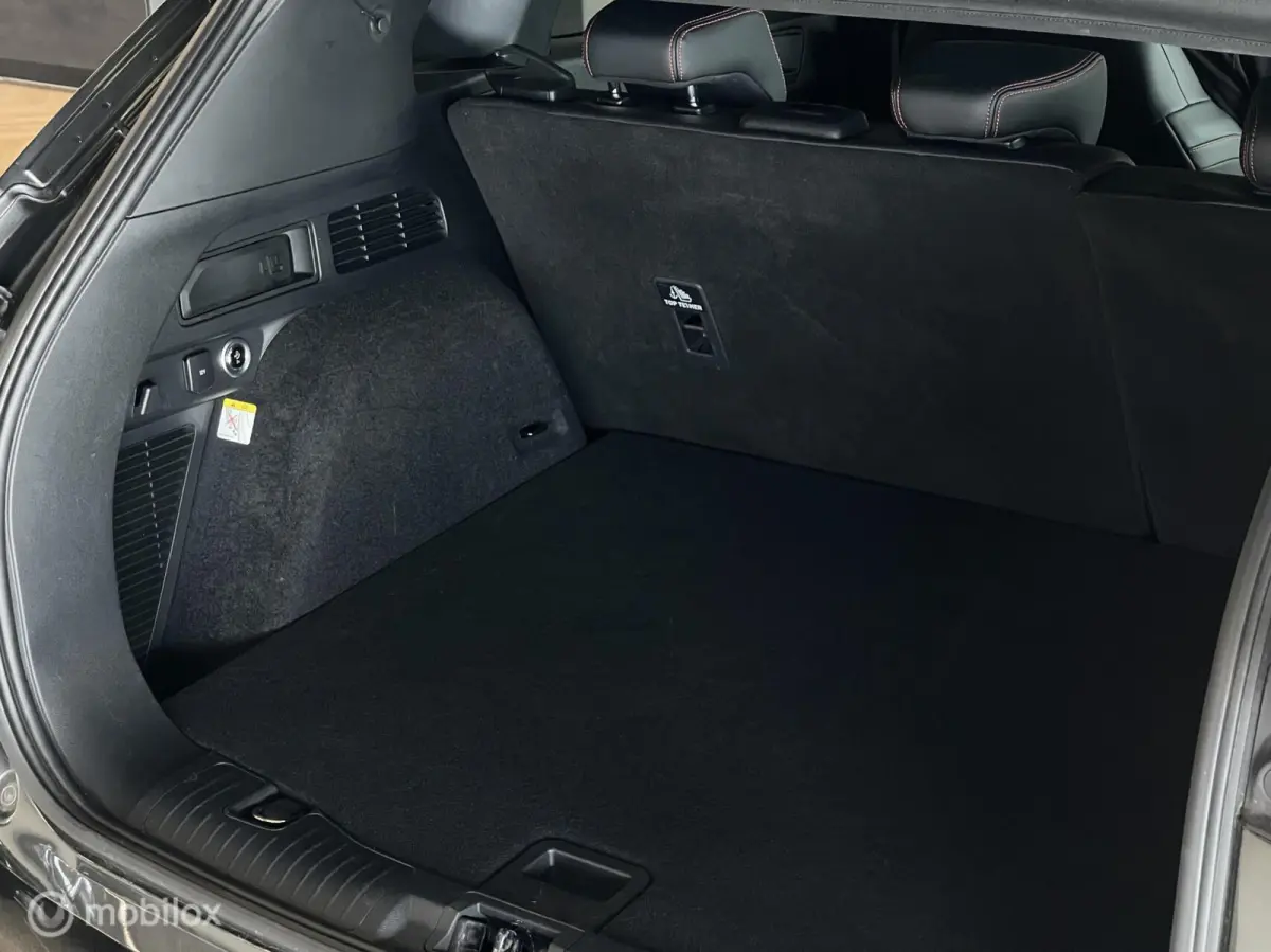 Hybrid ST-Line X | VERKOCHT – Zoekopdracht mogelijk