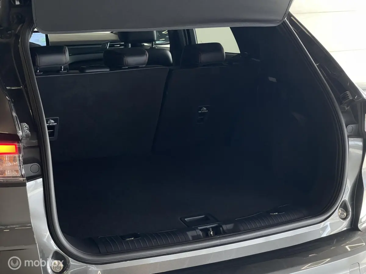Hybrid ST-Line X | VERKOCHT – Zoekopdracht mogelijk