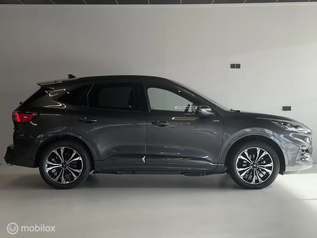 Hybrid ST-Line X | VERKOCHT – Zoekopdracht mogelijk