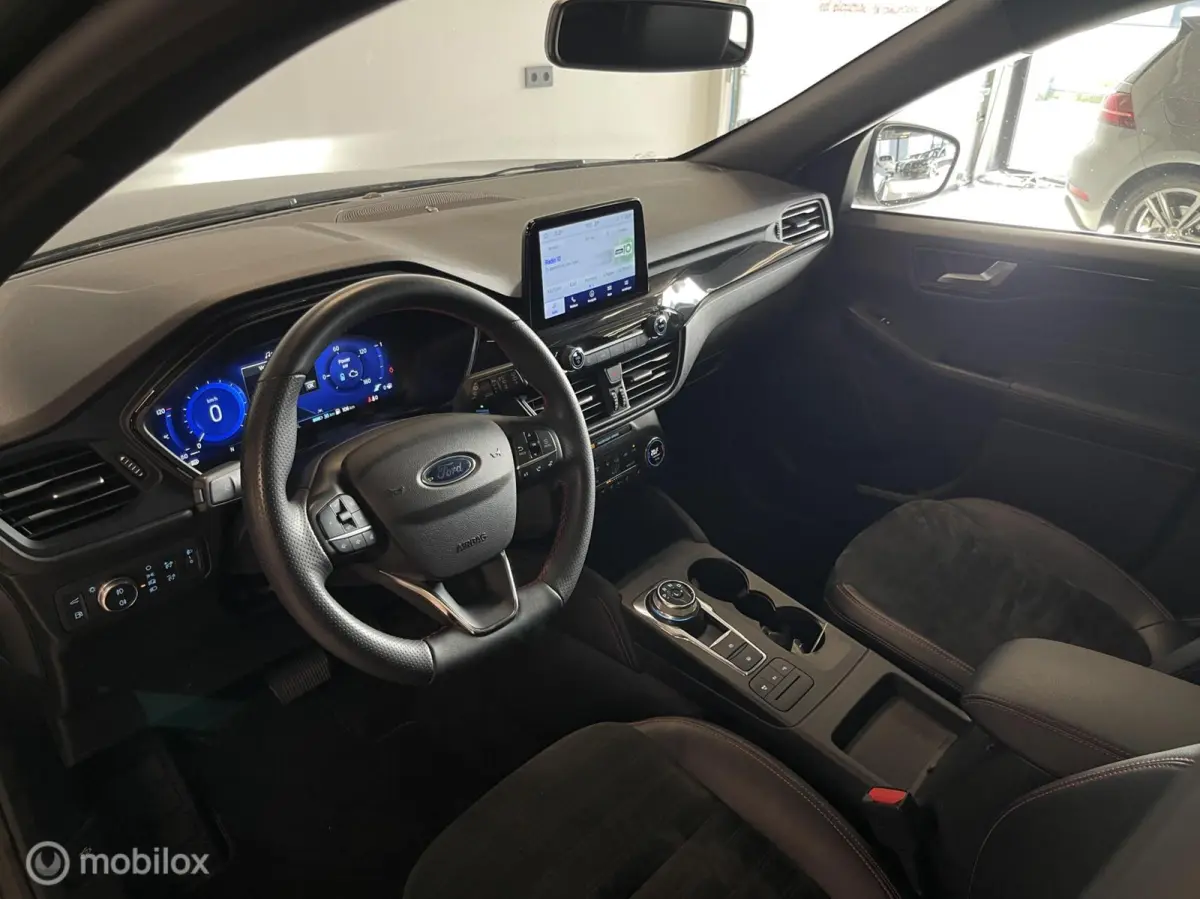 Hybrid ST-Line X | VERKOCHT – Zoekopdracht mogelijk
