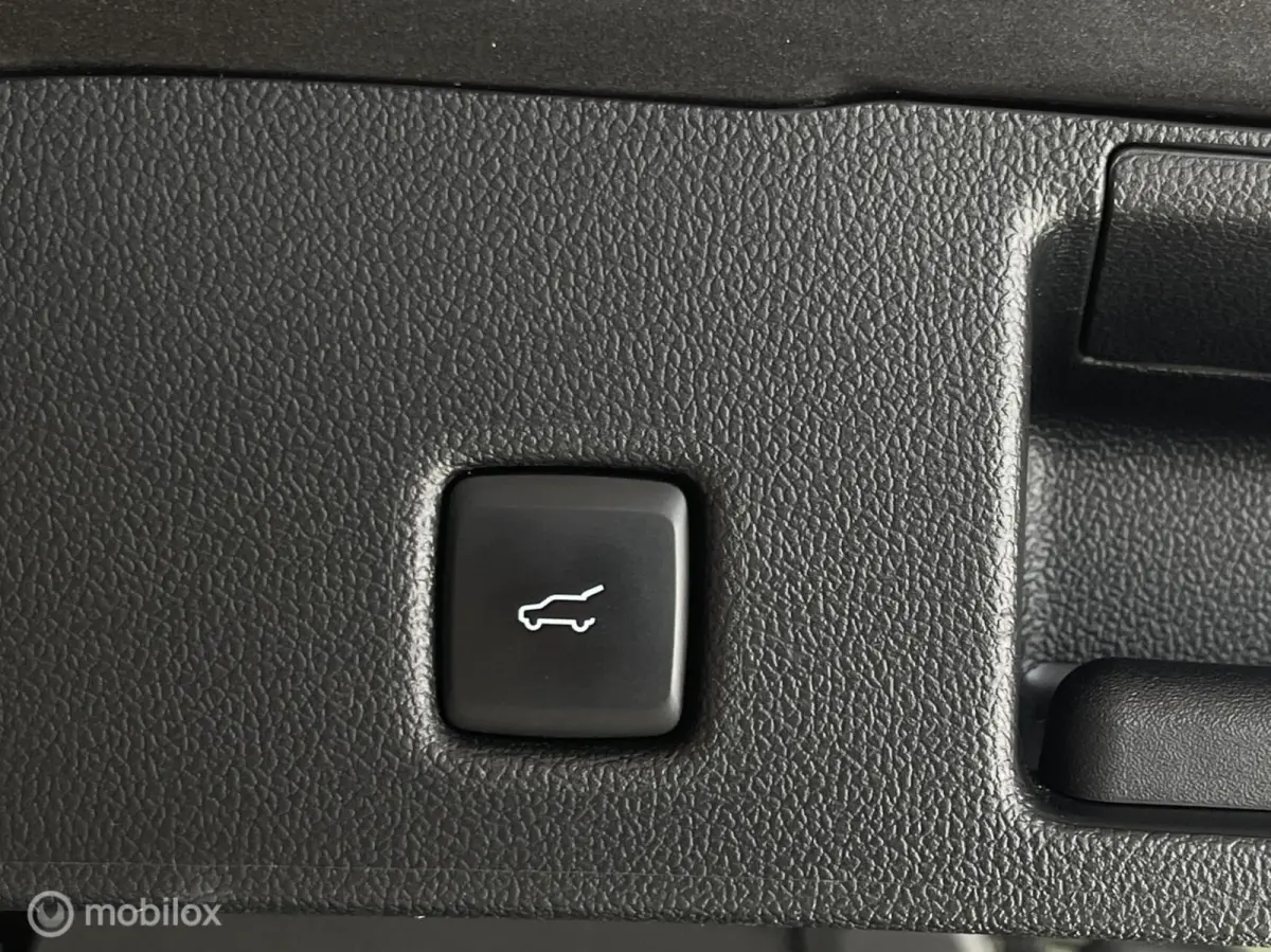 Hybrid ST-Line X | VERKOCHT – Zoekopdracht mogelijk