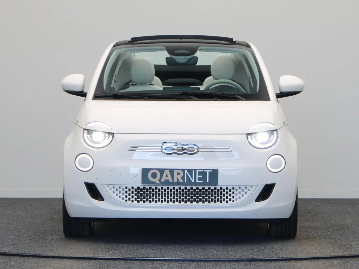 La Prima 42 kWh | WLTP 299km | Stoelverwarming | Getint Glas | Full Led | Apple Carplay & Android Auto |