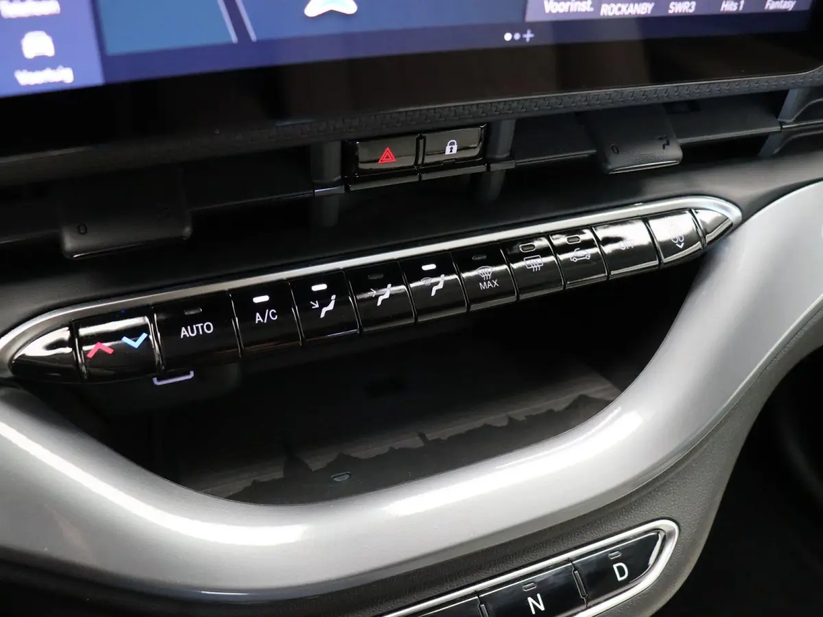 La Prima 42 kWh | WLTP 299km | Stoelverwarming | Getint Glas | Full Led | Apple Carplay & Android Auto |