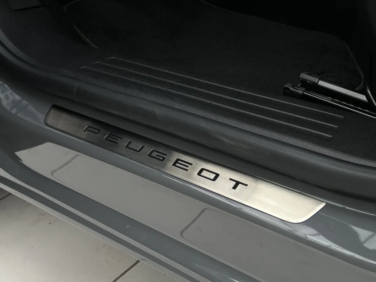 PureTech 130 GT EAT8 Automaat | Camera | Draadloze lader | Android Auto / Carplay