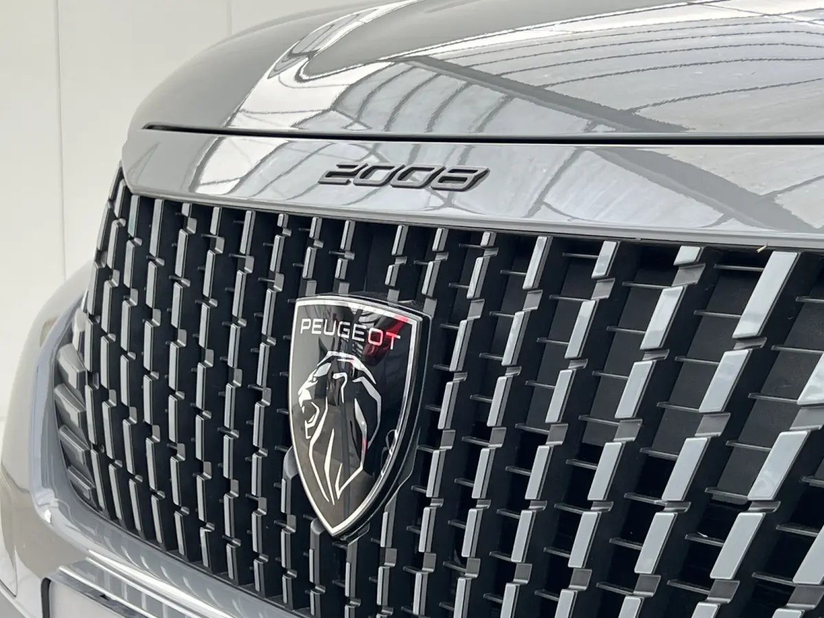 PureTech 130 GT EAT8 Automaat | Camera | Draadloze lader | Android Auto / Carplay