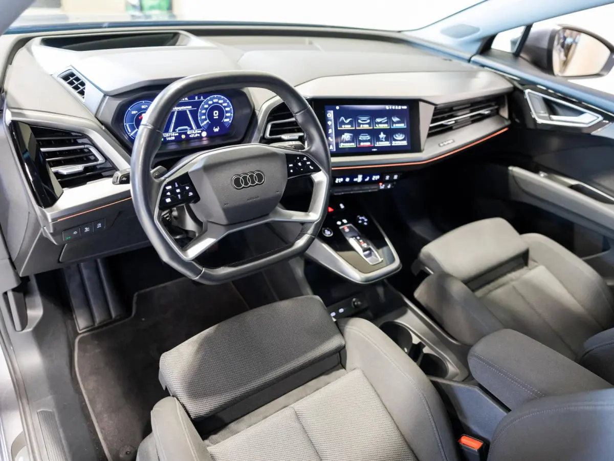 40 Launch edition Advanced Plus 77 kWh / 204pk / Panorama dak / Warmtepomp / Head-up display / Stoelverwarming /
