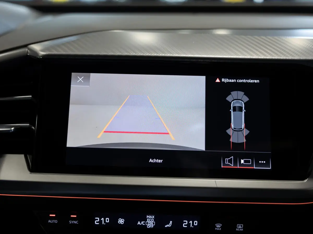 40 Launch edition Advanced Plus 77 kWh / 204pk / Panorama dak / Warmtepomp / Head-up display / Stoelverwarming /