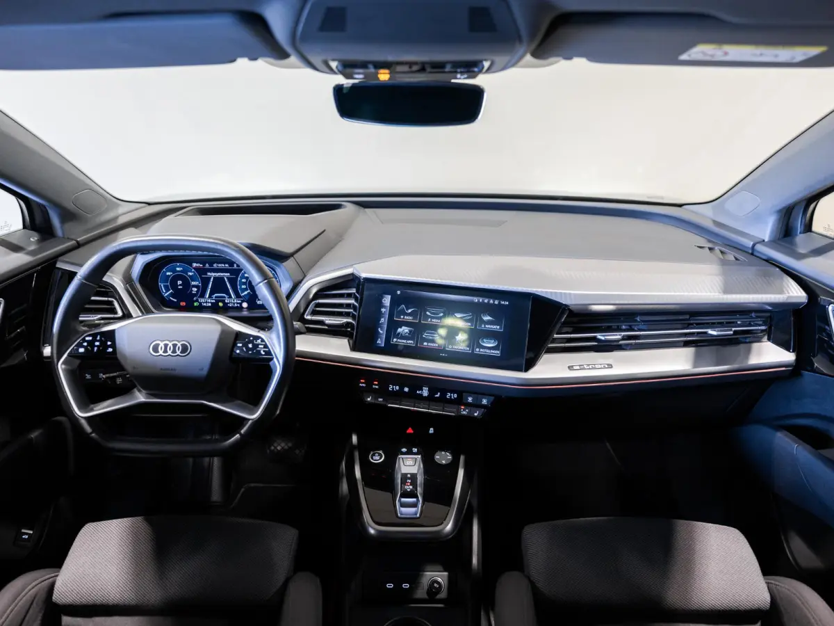 40 Launch edition Advanced Plus 77 kWh / 204pk / Panorama dak / Warmtepomp / Head-up display / Stoelverwarming /