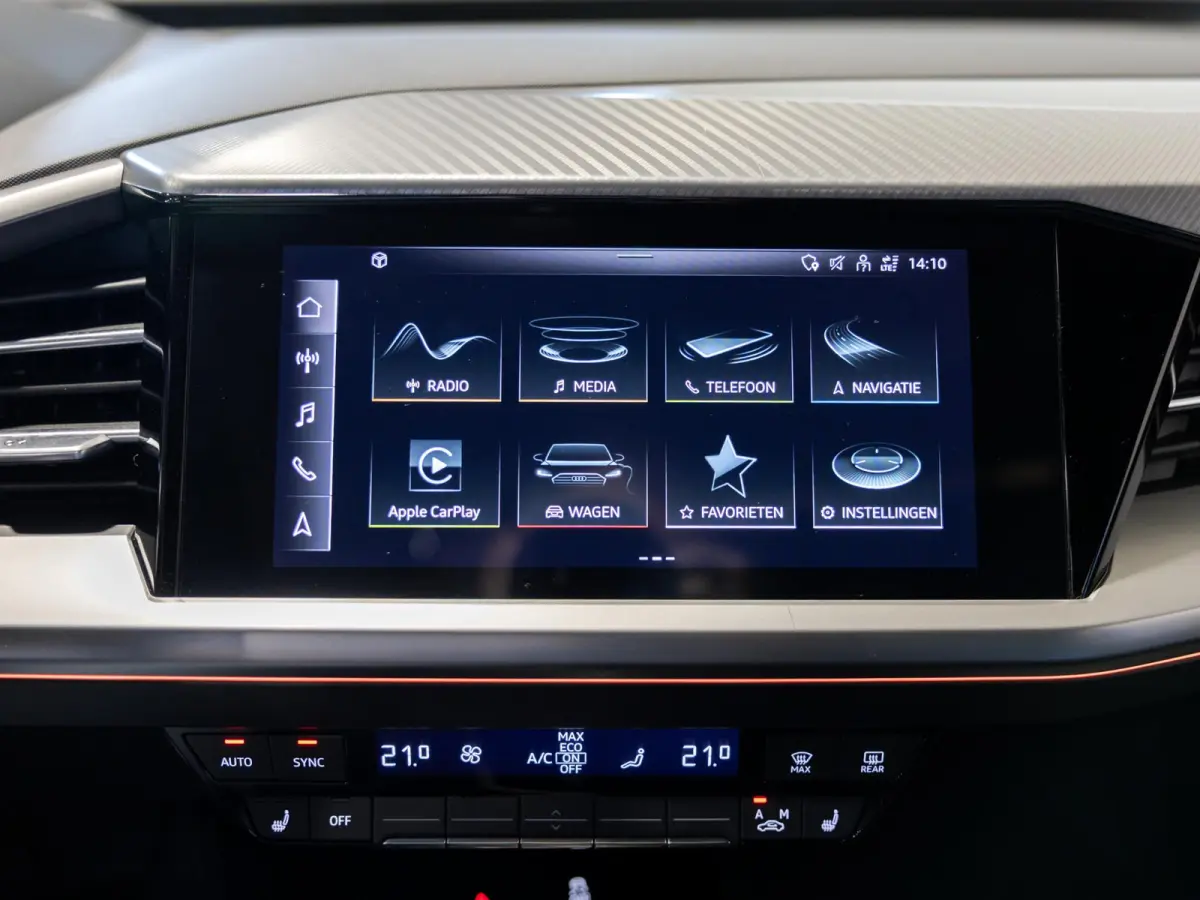 40 Launch edition Advanced Plus 77 kWh / 204pk / Panorama dak / Warmtepomp / Head-up display / Stoelverwarming /
