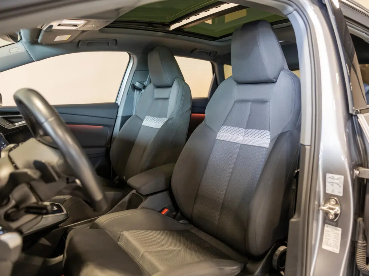 40 Launch edition Advanced Plus 77 kWh / 204pk / Panorama dak / Warmtepomp / Head-up display / Stoelverwarming /
