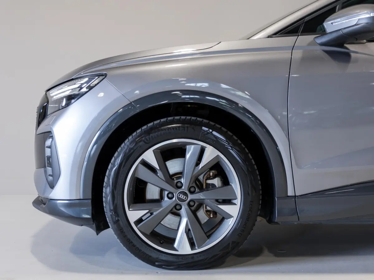 40 Launch edition Advanced Plus 77 kWh / 204pk / Panorama dak / Warmtepomp / Head-up display / Stoelverwarming /